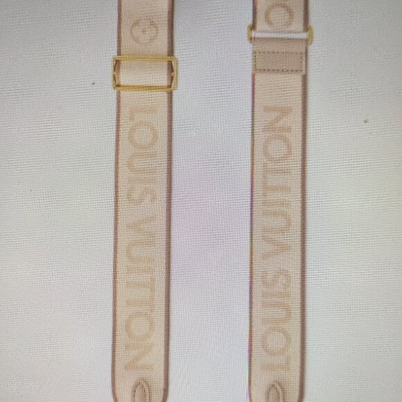 Louis Vuitton Diane Monogram Leather/ Crossbody Bag  With Flap Closure - Picture 3 of 13